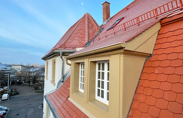 Denkmalgerechte Dach- und Fassadensanierung