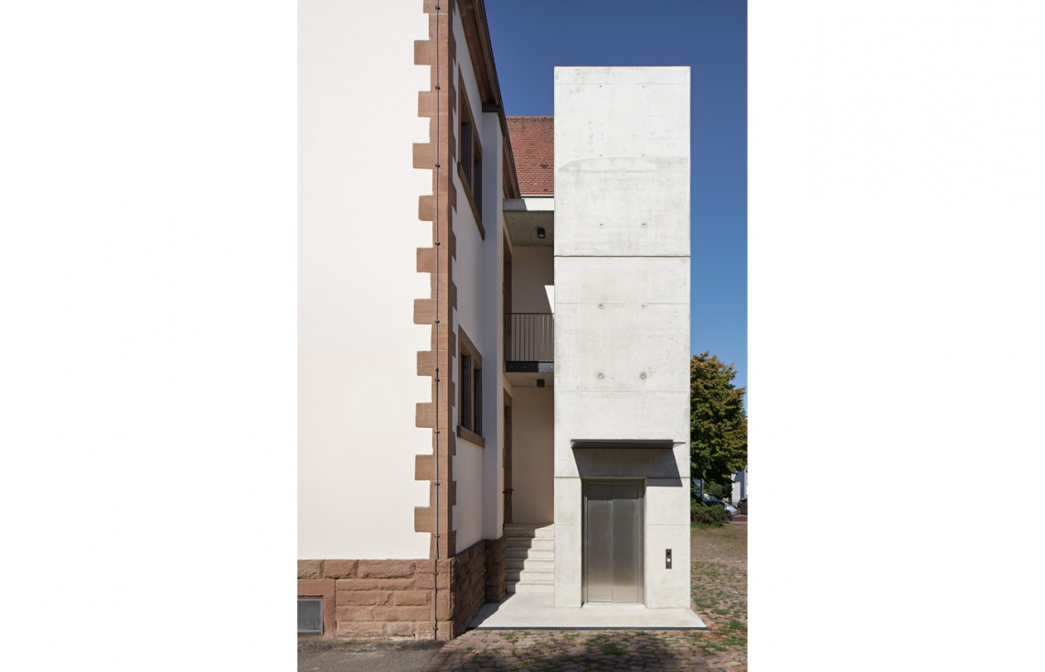 Altes Rathaus Bulach Aufzugsturm
