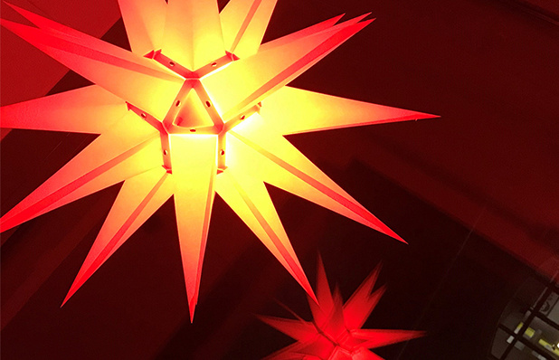 Frohe Festtage und einen erfolgreichen Start ins neue Jahr!