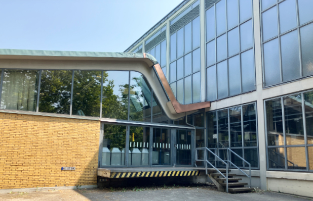 Dachsanierung eines Universitätsgebäudes