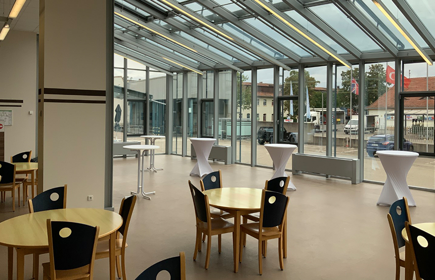 Stillgelegtes Betriebsrestaurant vor dem Umbau